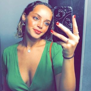 Meet your Posher, Alejandra